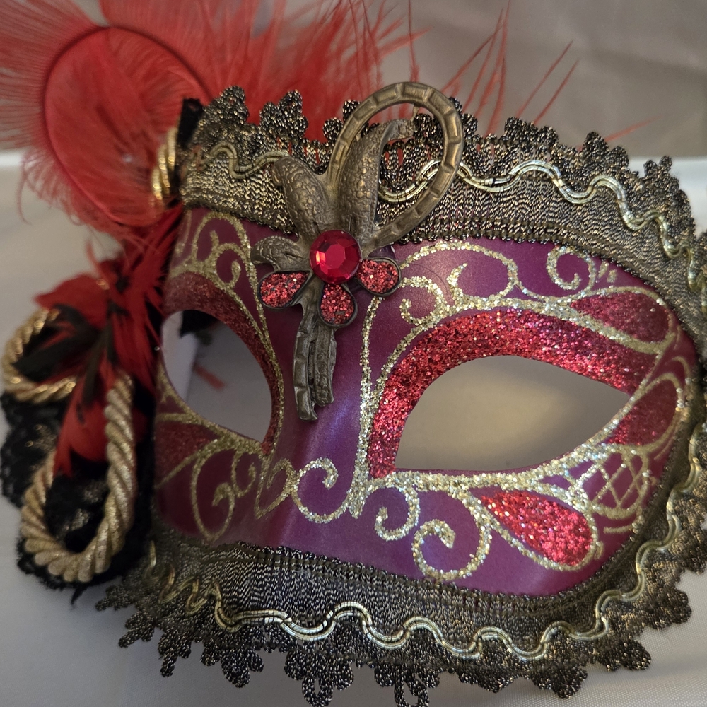 Authentic Handmade In Italy Venezia Hand Painted Masquerade Mask Red Gold